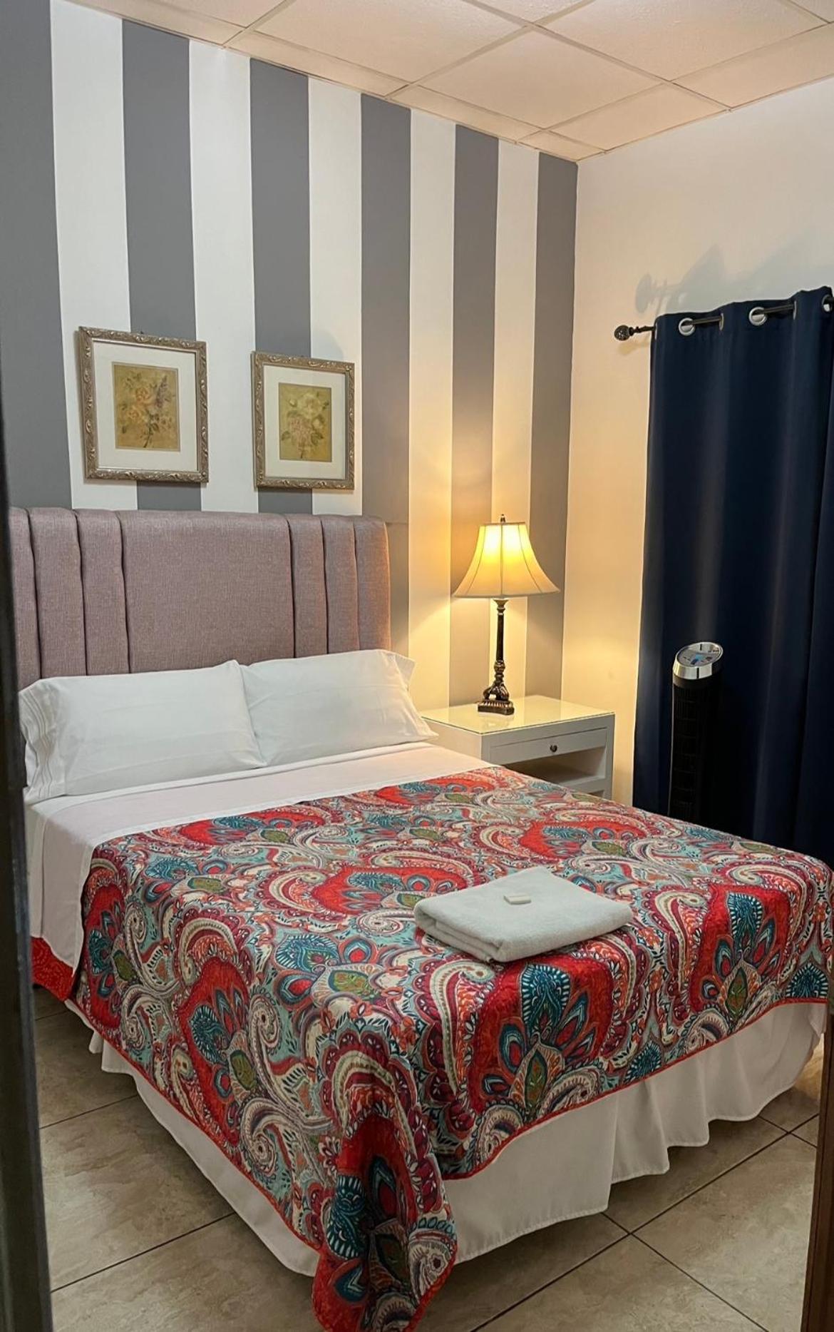 Hostal Rio Piedra Эстели Экстерьер фото